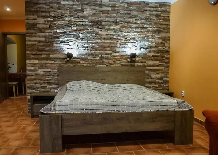 Na Hradbach 4* Louny